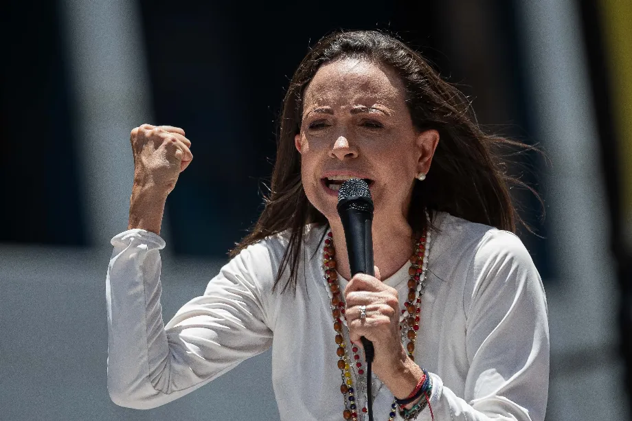 María Corina Machado prononce un discours lors d'une manifestation à Caracas (EFE/ Ronald Peña) 