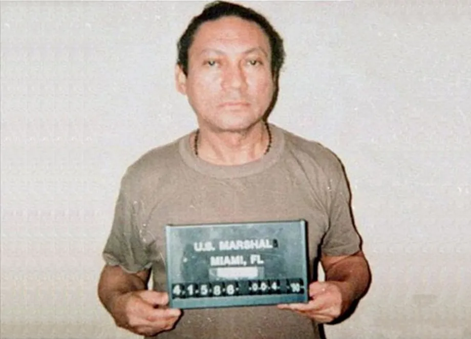 Le président George Bush, en décembre 1989, six mois après les élections au Panama que le dictateur mafieux Manuel Antonio Noriega a méprisées, a envahi le pays, capturé Noriega et rétabli une démocratie.
