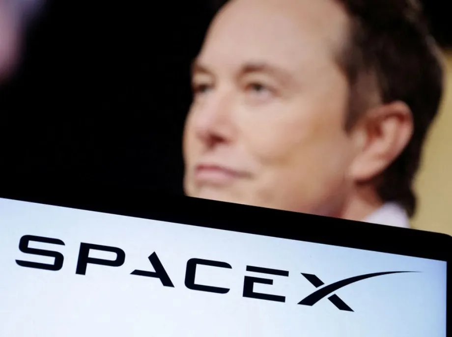 Elon Musk prévoit de coloniser Mars avec sa société SpaceX. REUTERS/Dado Ruvic/