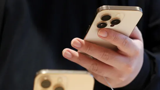 Les fonctions d'IA sur l'iPhone arriveront avec un problème : vous aurez moins de mémoire sur votre téléphone.