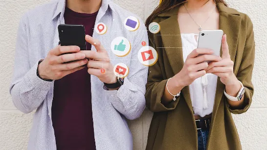 L'impact de la technologie sur la démocratie : évolution ou menace ?