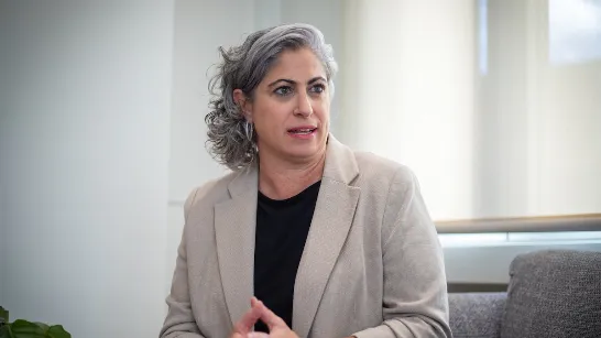 Cristina Aranda souligne les ‘Vies futures’ de l’Intelligence Artificielle : “Sur le plan social, les machines manquent encore de beaucoup d'expérience.”