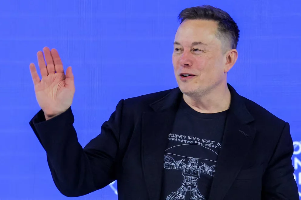Elon Musk avertit que Moltbook