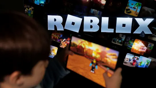 Roblox utilisera l'IA pour remplacer les mots inappropriés dans le chat en temps réel.