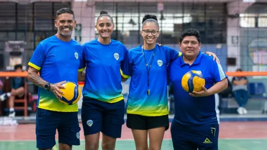 Le commandement technique de Rebaza Acosta est renforcé par l'inclusion de Jessenia Uceda, référence du volley-ball péruvien.
