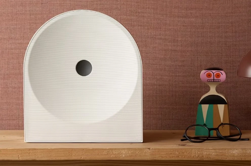 Les haut-parleurs minimalistes servent aussi