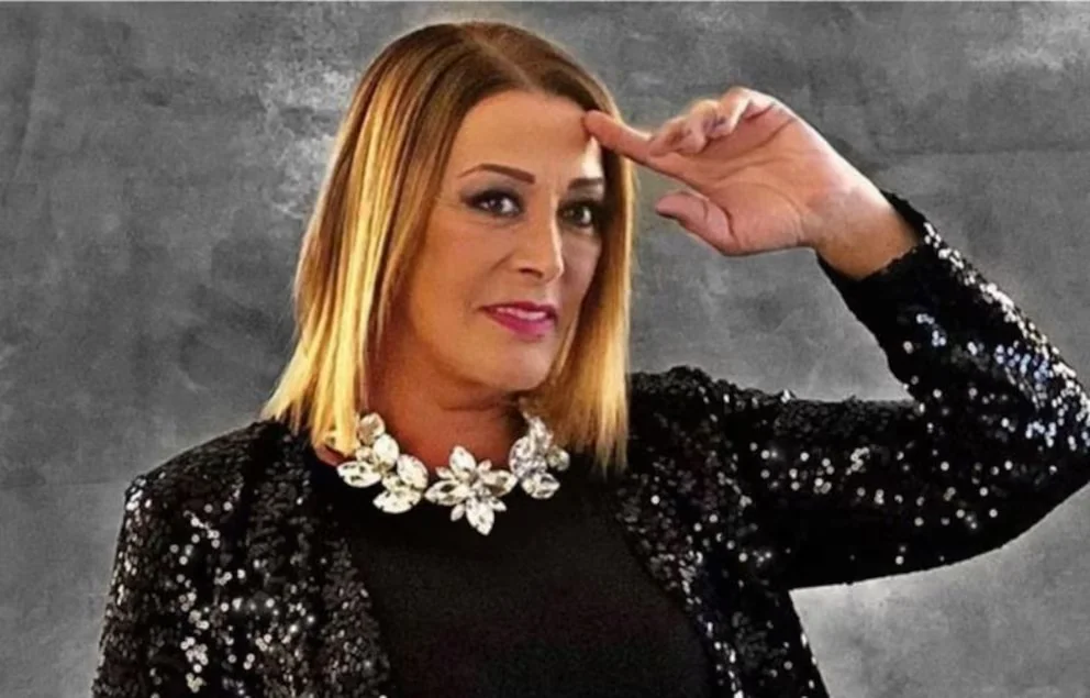 L'actrice a accédé aux demandes de ses fans pour recréer la scène mythique (Photo : Instagram/@sylviapasqueloficial)