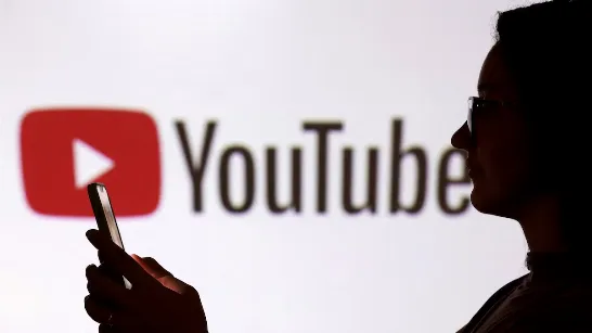 YouTube te dira la vérité : ainsi tu pourras identifier les vidéos générées par intelligence artificielle.