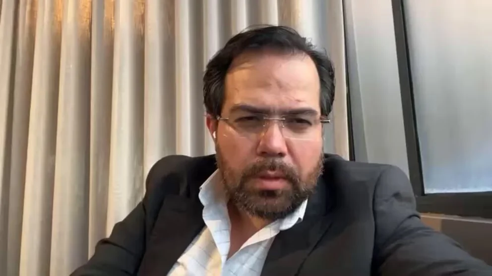 Alejandro Carranza, la défense de Nicolás Petro, demande à la Procureure qu'elle prenne en charge la vérification du lieu où se trouve Day Vásquez - crédit @HombreJurista/X