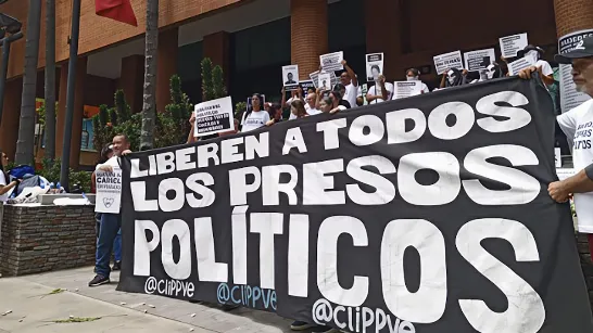 Le Foro Penal a informé qu'il y a encore 477 prisonniers politiques au Venezuela malgré la loi d'amnistie approuvée par le chavisme.