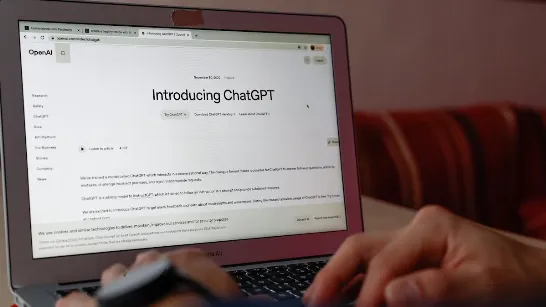 Voici ce qui arrive avec vos données dans ChatGPT et comment vous pouvez les protéger.