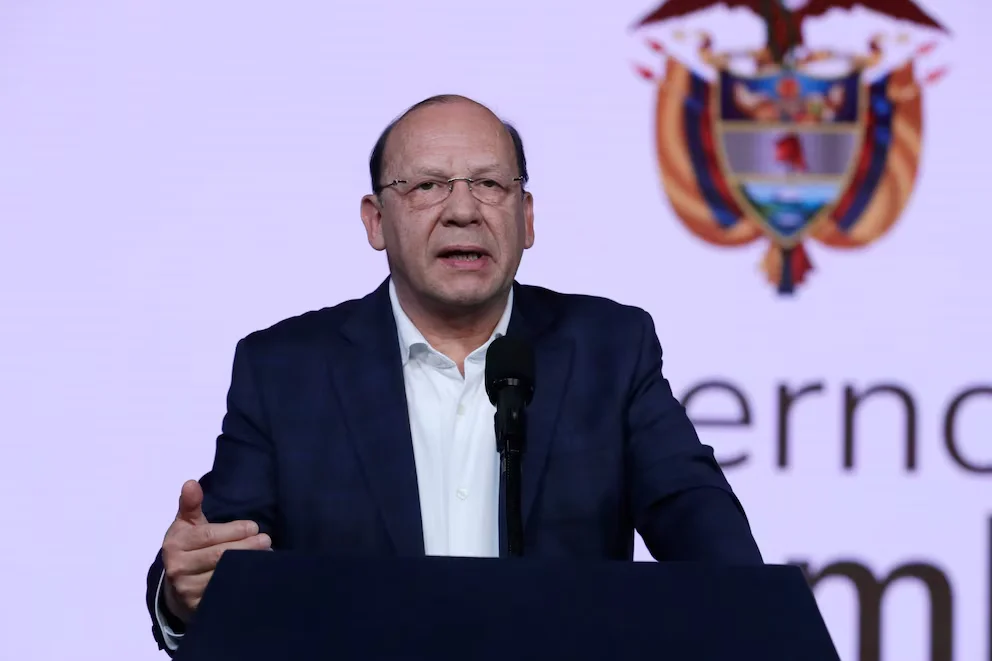 Le ministre des Finances de Colombie projette que la dette nette pourrait descendre sous 56 % du PIB avec des ajustements et de nouvelles opérations financières - crédit Carlos Ortega/EFE 