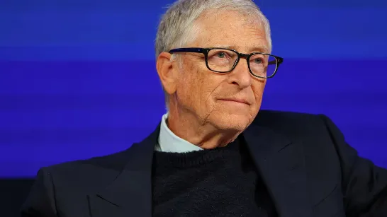Bill Gates alerte la Génération Z : « Avoir beaucoup d'informations ne signifie pas avoir les bonnes »