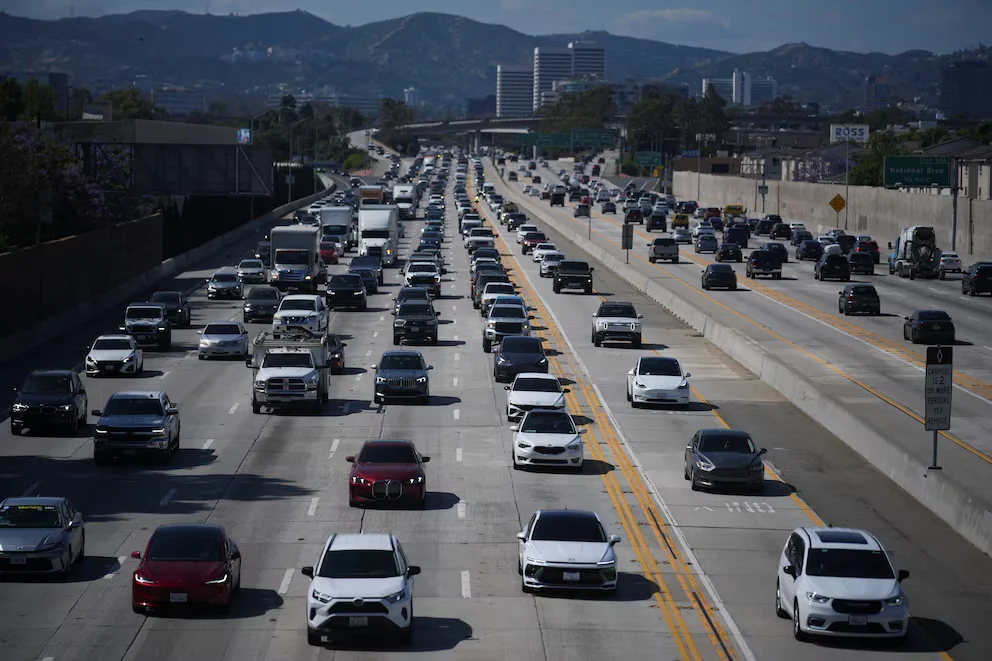 Caltrans met en place le premier système d'autoroutes d'État en Californie géré par intelligence artificielle pour optimiser le trafic (REUTERS/Daniel Cole)