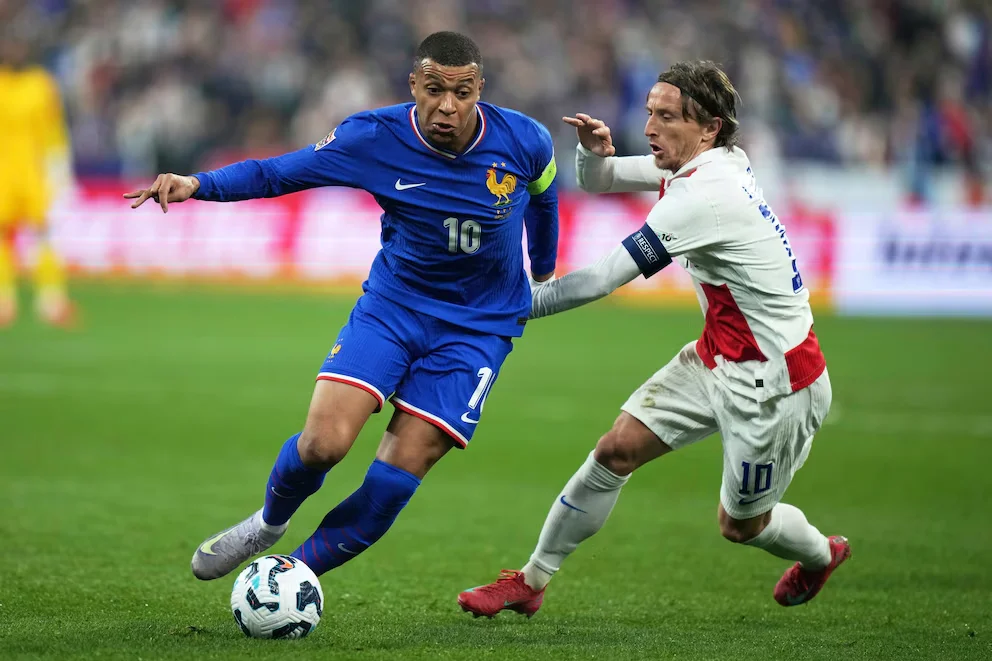 Kylian Mbappé dirigerait la France en 2034, à l'âge de 35 ans. (Reuters)