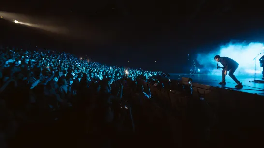 Après avoir conquis les États-Unis, Andrés Cepeda revient en Colombie avec un double concert au Festival Cordillera.