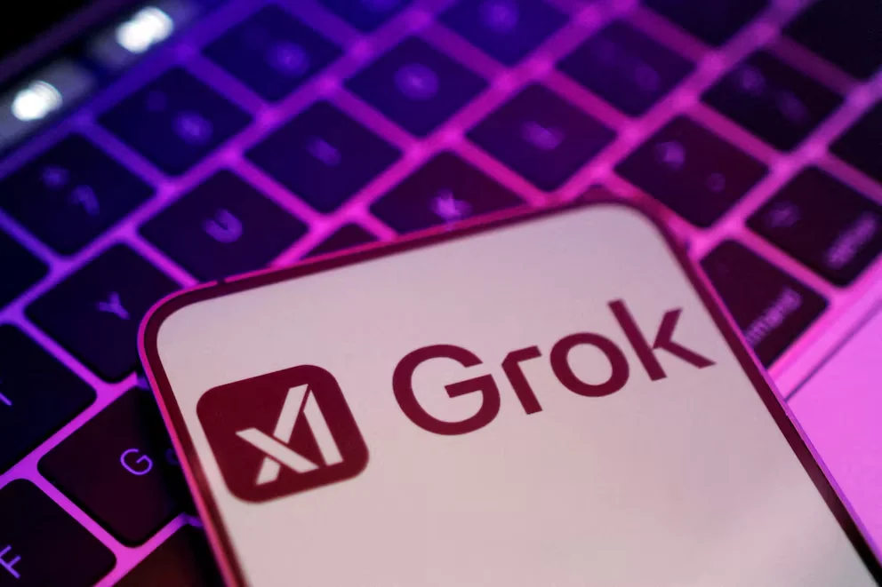 Grok a facilité la manipulation numérique d'images sans consentement, affectant les adolescents et les enfants. (Reuters)