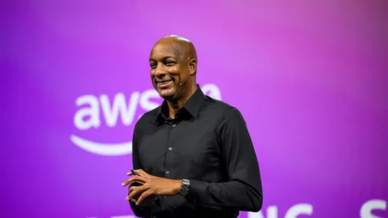 AWS investira 1 milliard de dollars pour apporter l'intelligence artificielle à la sécurité des États-Unis.