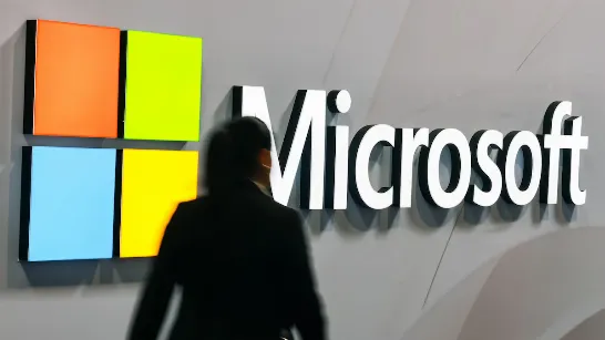 Microsoft annonce de nouveaux licenciements massifs aux États-Unis tout en misant tout sur l'intelligence artificielle.