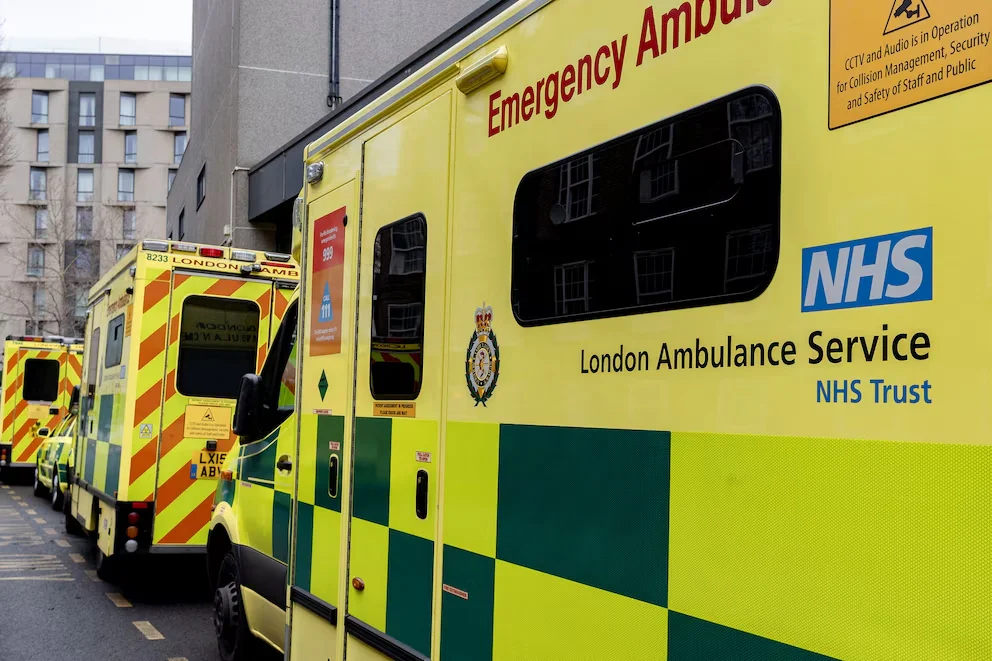 L'application du NHS prévoit que plus de 200 000 patients utiliseront le triage avec IA au cours des douze prochains mois et l'étendra à tous les utilisateurs avant la mi-2028. (REUTERS/ARCHIVE)