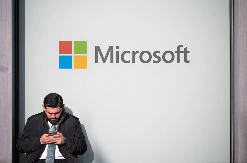Microsoft a licencié 4 800 employés lors d'une nouvelle restructuration pour prioriser l'intelligence artificielle. (REUTERS/Romina Amato)