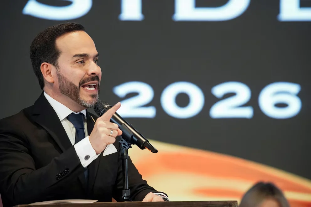 Samper a déclaré que, bien qu'Abelardo de la Espriella soit le président élu conformément au cadre légal en vigueur, les allégations concernant des irrégularités électorales doivent être examinées par les autorités compétentes - crédit Sergio Acero/REUTERS