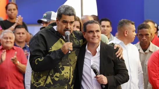 A Florida judge ordered Nicolás Maduro and Álex Saab to pay USD 314 million for torture against three Americans in Venezuela.