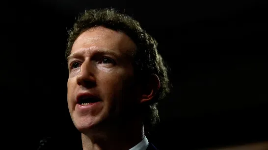 La concentration de la super-intelligence pourrait déformer l'économie et la politique, avertit Mark Zuckerberg.