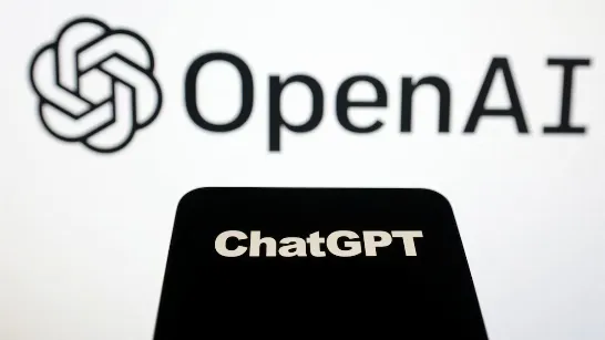 Activez la personnalité de ChatGPT que vous préférez : entre réponses professionnelles, amicales ou créatives.