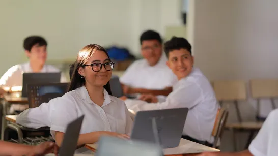 Le syndicat des enseignants salvadoriens soutient la proposition d'élever le budget éducatif à 8 % du PIB en 2027.