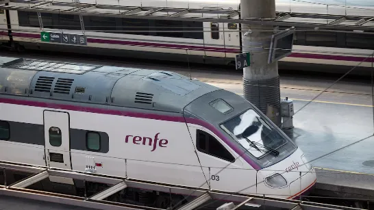 Renfe et Adif subissent une cyberattaque qui aurait extrait 500 Go d'informations et compromis des données limitées d'utilisateurs.