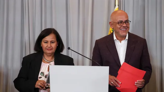 Dialogue au Venezuela : le chavisme et l'opposition se préparent à négocier des garanties politiques