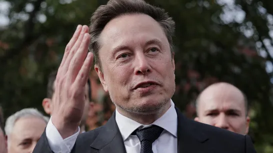 Elon Musk a prédit ce qui adviendra des emplois face à l'avancée de l'IA et a anticipé une « ère d'abondance ».
