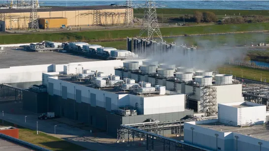 Cette technologie transforme la chaleur des centres de données d'IA en eau potable.