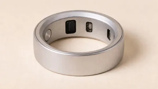 Une bague à 99 dollars promet de gérer plusieurs assistants d'IA en appuyant sur un seul bouton