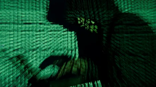 Le remplacement des programmeurs et développeurs de logiciels par des agents d'IA augmente : ces derniers écrivent 30 % de code en plus.