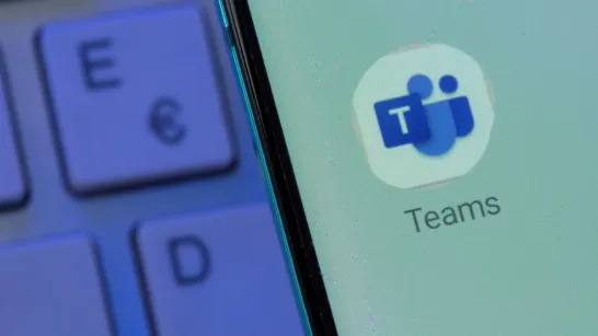 Une nouvelle mise à jour de Microsoft Teams identifiera les vidéos, les audios et les images faux ou altérés.