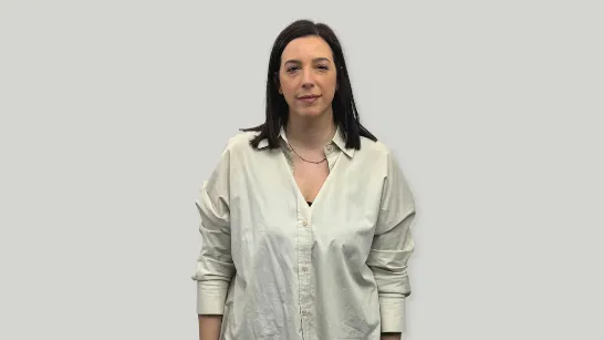 La philosophie peut offrir des outils précieux pour réfléchir avant d'agir, en particulier dans un domaine aussi exigeant que la logistique. En effet, les professionnels du secteur sont souvent confrontés à des décisions rapides et complexes qui nécessitent une analyse approfondie. La pensée philosophique encourage l'examen critique des situations,