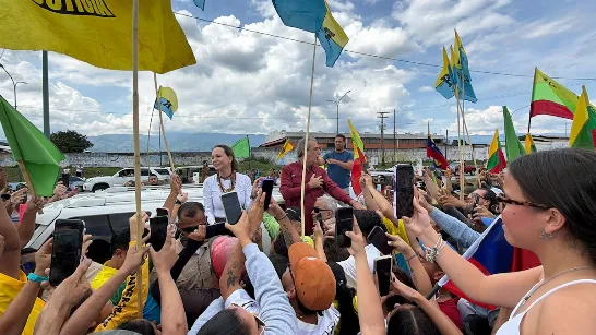 Des milliers de Vénézuéliens se sont mobilisés pour accueillir María Corina Machado dans plusieurs régions du pays.